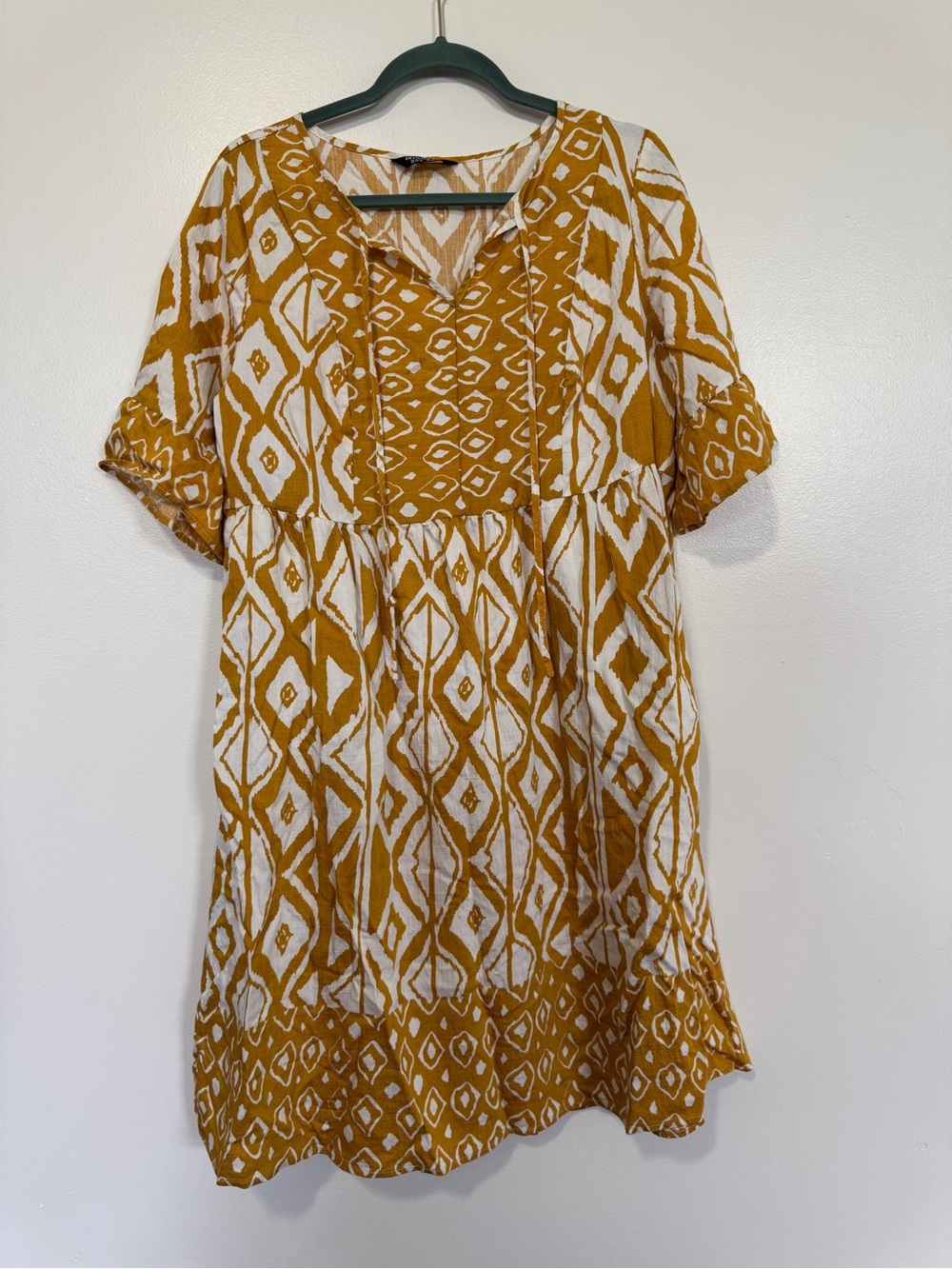 BloomChic Mustard and White Ikat Dress, Size 14-16